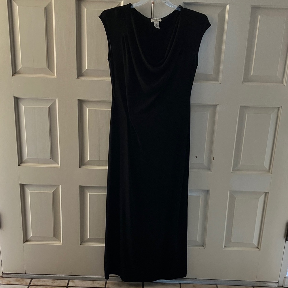 Elegant Black Sleeveless Dress